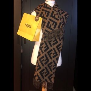Fendi Cashmere long scarf